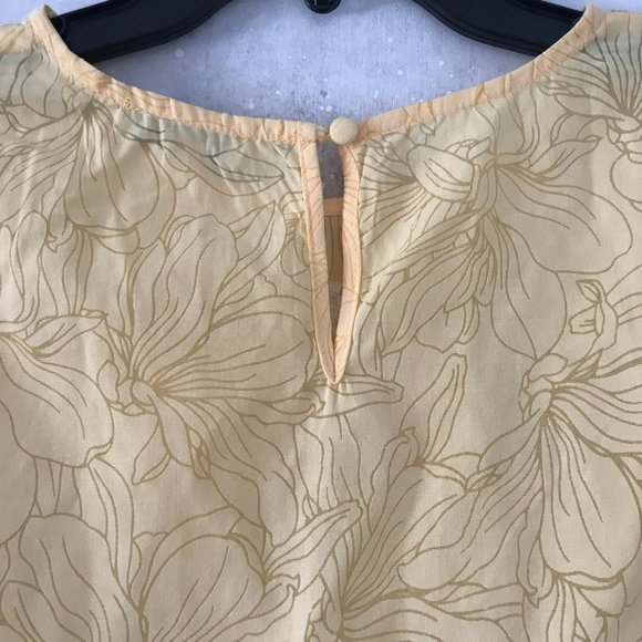 ✨HOST PICK✨Moon River Empire Waist Puff Sleeve Top (NWT) - Picture 6 of 10